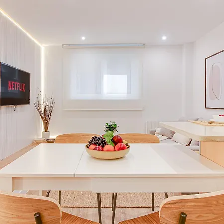 Diseno Con Garaje Gratis By Theblueapartments Com Appartamento