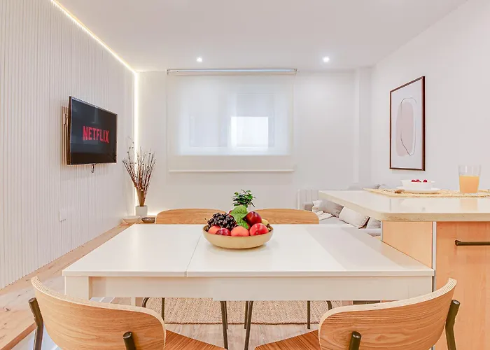 Diseno Con Garaje Gratis By Theblueapartments Com アパート